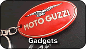 Merchandising ufficiale Moto Guzzi - iportachiavi, spille, borraccia blu